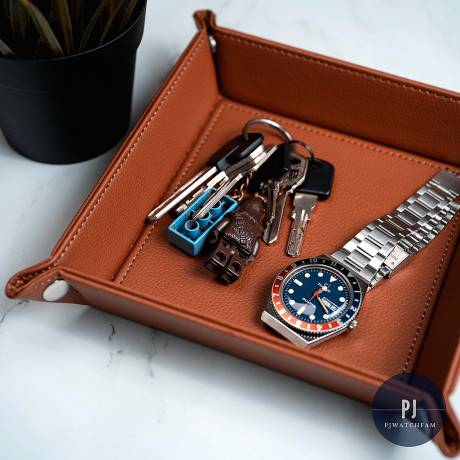 LEATHER DESK TRAY